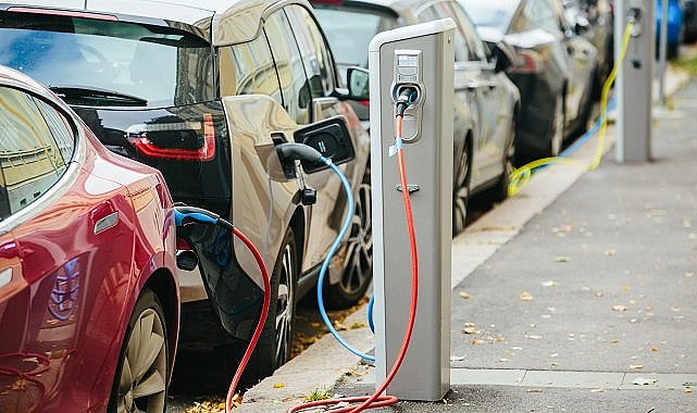 Elektrikli ve hibrid otomobillere ilgi artıyor