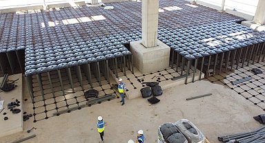 Elektrikli Togg fabrikasının 160.000 metrekarelik zemini geri dönüşümlü abs kör kalıptan!