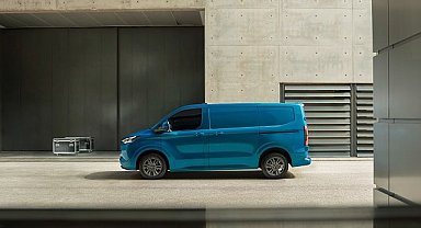 ‘Kocaeli Fabrikalarında üretilecek yeni tam elektrikli E-Transit Custom ile…’