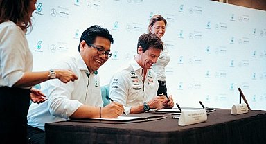 Mercedes-AMG F1 ve PETRONAS: F1'in sürdürülebilir geleceğine kucak açıyor!