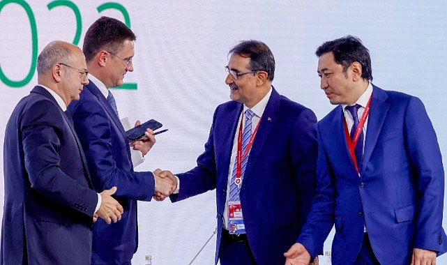 &#039;’Türkiye&#039;nin enerji merkezi olmasına yönelik Rusya&#039;nın teklifi&#039;’ teknik olarak mümkün!