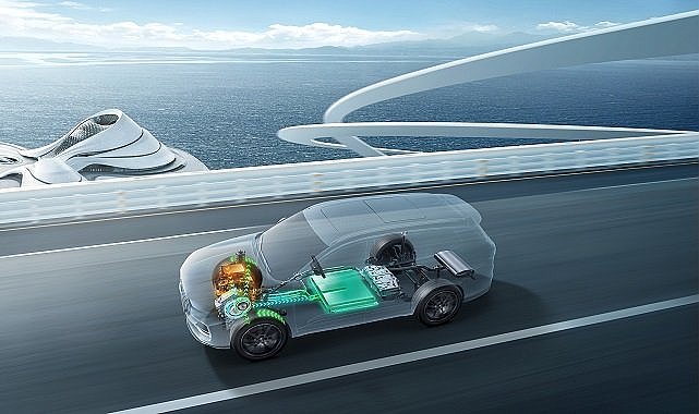 Yeni Hibrit Teknolojisiyle 1.000 km’nin Üzerinde Sürüş Menzil!