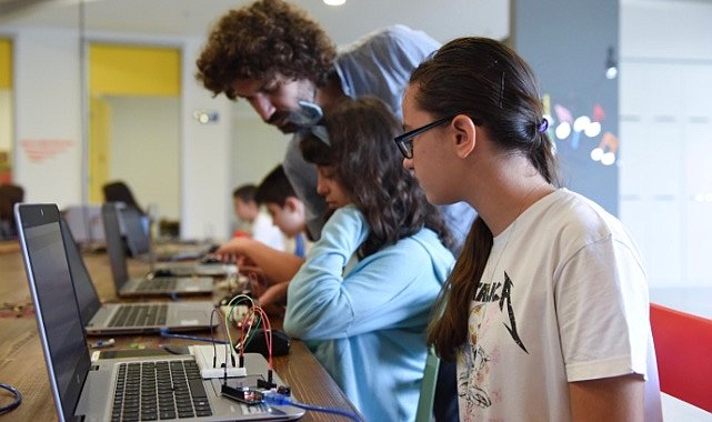 Elektrik Kesintisi Projesi&#039;de ödül aldı  - BSH TÜRKİYE&#039;NİN Bİ&#039;FİKRİM VAR YARIŞMASI!