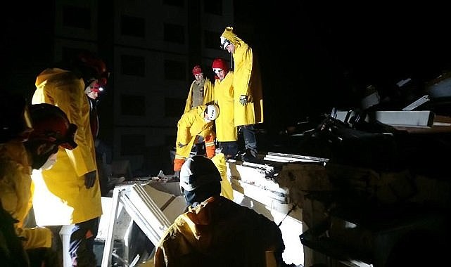 Enerji Bakanlığı duyurdu &#039;2103 madenci arama ve kurtarma ekibi&#039; deprem bölgesinde!