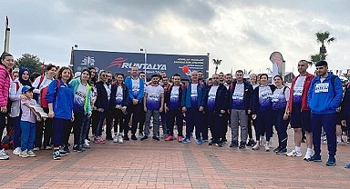 CK Enerji Akdeniz Bölgesi çalışanları - Afetzede öğrencilerin eğitimleri “Yarıda Kalmasın” diye koştu!