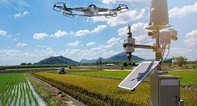 GÜNEŞ panelleri ile elektrik üretip depolama ile ELEKTRİKLİ traktörler şarj edilebilir!