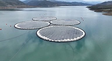 HES'de ''Yüzer Güneş Santrali'' ile elektrik üretiyor!