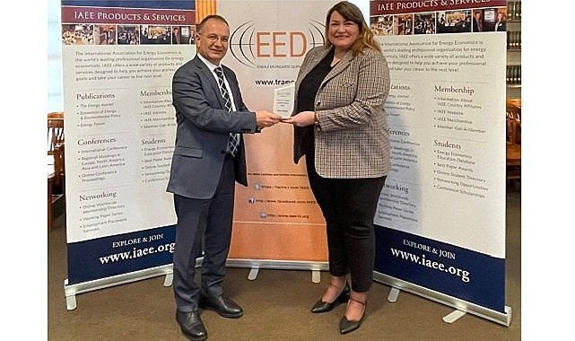 &#039;Yılın enerjik kadını&#039; ödülü sahibini buldu - Enerji Ekonomisi Derneği!