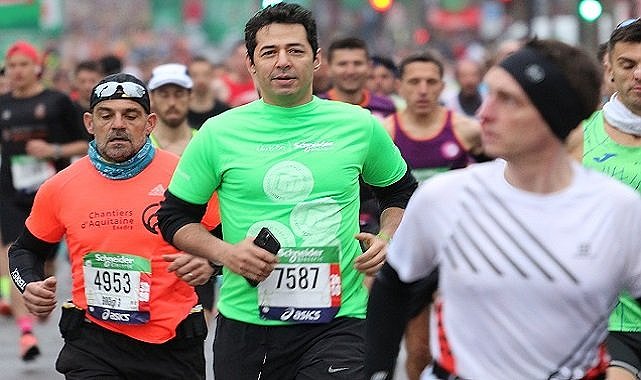 Schneider Electric Paris Maratonu’nda Depremzedeler için Koştu - Mert Fırat!