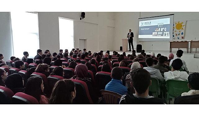 Dicle Elektrik - Geleceğin Mühendis ve Teknikerlerine Kariyer Fırsatlarını Eğitimle Sunuyor&#039;