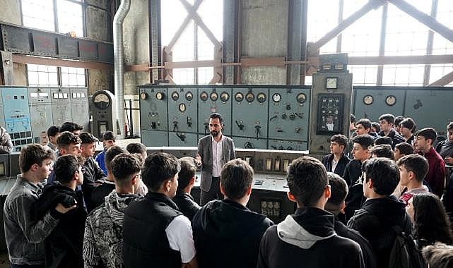 Osmanlı Devleti&#039;nin ilk elektrik santrali - Silahtarağa&#039;yı ziyaret ettiler!.