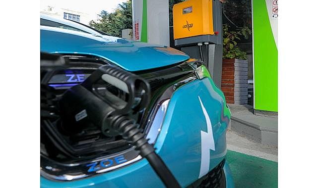 Hızla elektriklileşecek - Şirket araçları ve kiralık araçlar!