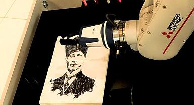 Mitsubishi Electric'in robotu ''Cumhuriyetimizin 100. yılını çizdi'' - VİDEOLU!