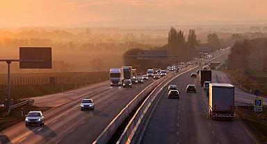 ÖNEMLİ - Bayramda yola çıkacaklara güvenli sürüş tavsiyeler!