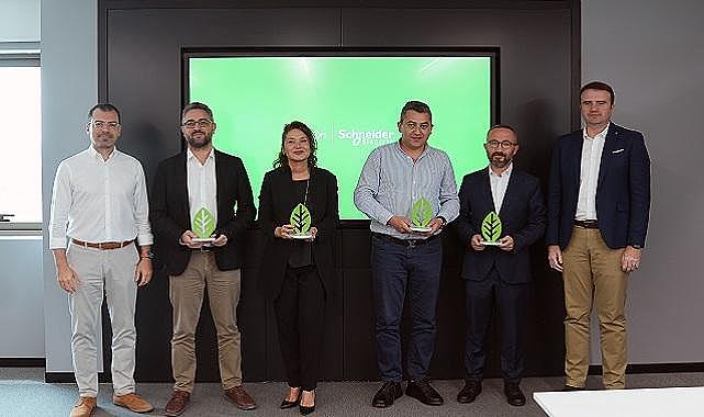 Schneider Electric - Sürdürülebilirlik Etki Ödülleri’nde 4 Ödül Türkiye’ye!