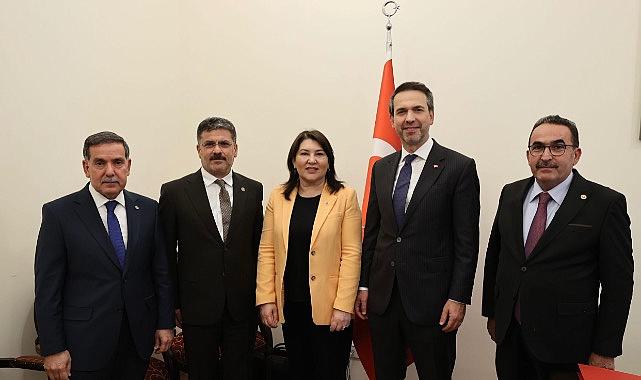 Enerji Bakanı Bayraktar - &quot;Gazi Meclisimizde ilk nöbet günümüz…&quot;