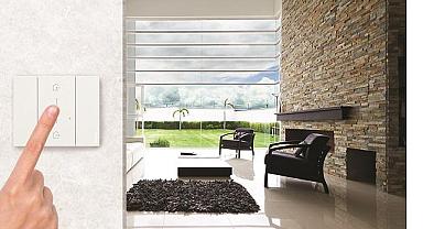 Aydınlatma ve prizleri uzaktan kumanda ederek EVİNİZİ akıllı ve güvenli hale getirebilirsiniz!