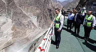 Enerji Bakanı Bayraktar - Artvin'de sadece enerji ve elektrik alanında değil...''