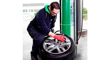 Güvenli Sürüş İçin Lastiklerde Nitrojen Gazı Kullanımını Öneriyor!