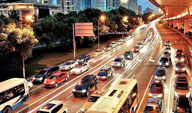 ENERJİ ÇALIŞANLARI - Saatlerce Trafikte Kalmak Sağlığı Tehdit Ediyor!