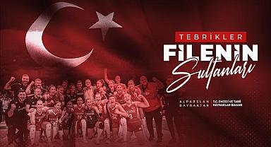 Enerji Bakanı Bayraktar - ''Milletimize yaşattıkları bu gurur ve mutluluk için teşekkürler''