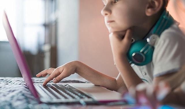 ENERJİ VELİLERİ ÇOK ÖNEMLİ - Okula dönüş döneminde ebeveynler için dijital güvenlik rehberi!