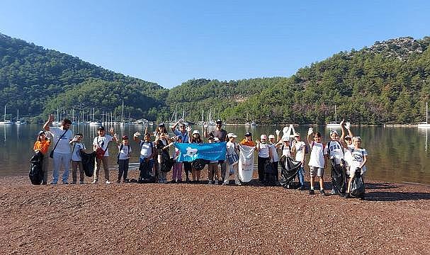 Martı Marina öncülüğünde kıyı ve çevre temizliği