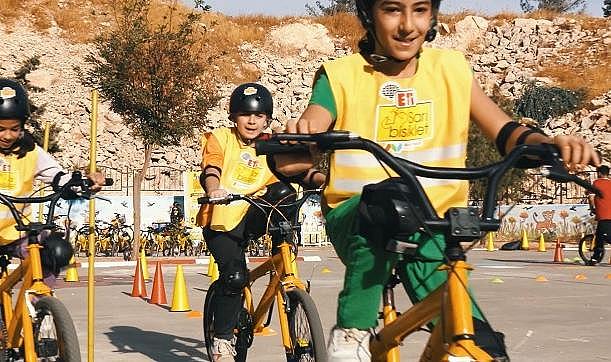 ETi Sarı Bisiklet Hareketli Yaşam Seminerleri   Şanlıurfa’da Devam Ediyor
