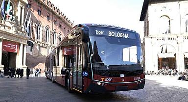 Karsan - Bologna’da Hizmet Verecek 18 Metrelik e-ATA Otobüslerinin TPER’e Teslimatı Başladı!
