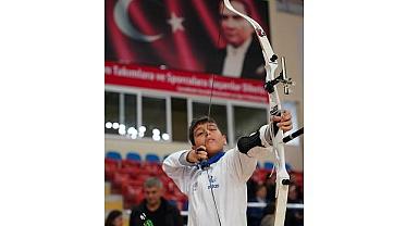ODAŞ - Çanakkale'de okçuluğa ilgi duyan gençlerin yanında!