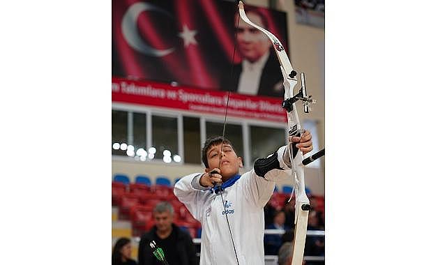 ODAŞ - Çanakkale&#039;de okçuluğa ilgi duyan gençlerin yanında!