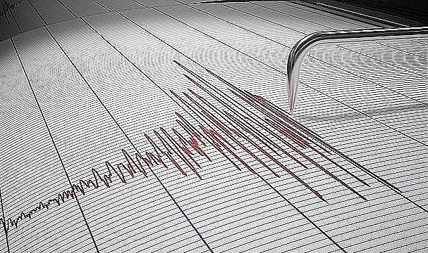 Deprem oldu - İstanbul&#039;da da hissedildi!