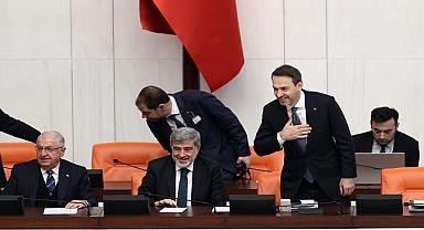 Genel Kuruldayız - Enerji Bakanı Bayraktar!