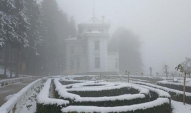 Atatürk Köşkü &#039;&#039;beyaza&#039; büründü!