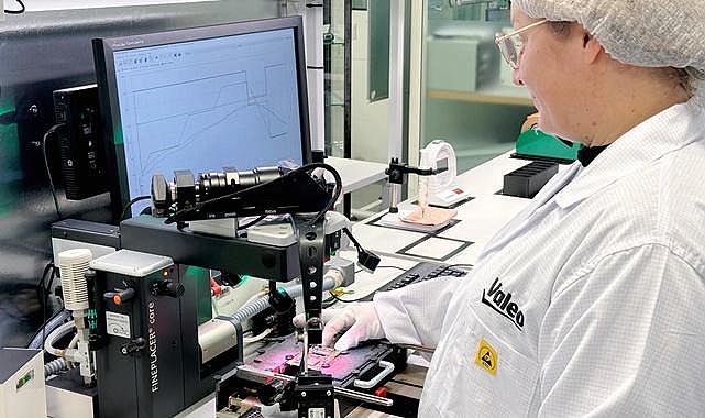 İlk Ön Cama Monte Video Kamera - Dünyanın en büyük mobilite şirketlerinden Stellantis ve Valeo...