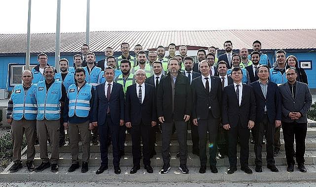 30 bin kişi gece gündüz çalışıyor - Enerji Bakanı Bayraktar!