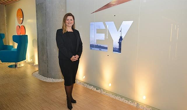 CEO&#039;lar 2024 yılında gelir artışı ve kârlılık konusunda iyimser - Ernst &amp; Young Raporu!