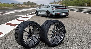 Elect serisini Porsche Taycan için iki yeni P Zero lastikle genişletiyor!