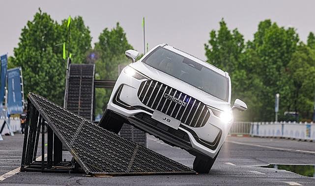 Çinli - Kendini gösterdi…