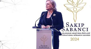 Güler Sabancı - Sakıp Sabancı kendi deyimiyle ''ülkesini çok seven, bu ülkenin bir evladıydı”