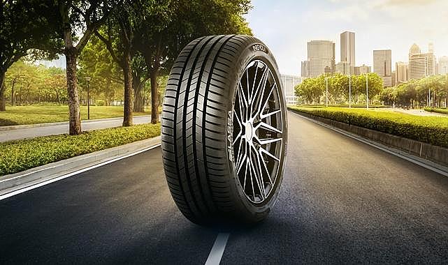 Türkiye&#039;nin ilk elektrikli ve hibrit araçlarla uyumlu üretilen yerli lastiği Lassa REVOLA yollarda!