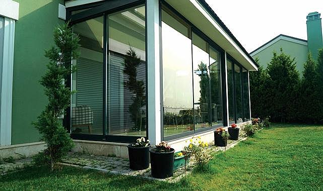 Cam balkon sistemleriyle ENERJİ tasarrufuna katkı sağlıyor!