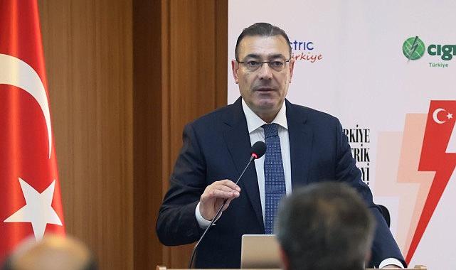 EÜAŞ’ın hedefi “dünyanın sayılı yenilenebilir enerji şirketlerinden birisi olmak”