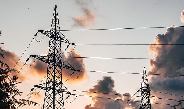 Ayedaş - Rekor sıcaklara rağmen…