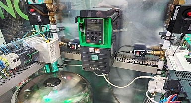 Schneider Electric - HMS Networks'ten 10 milyonuncu Anybus Modülü Ödülünü Aldı!