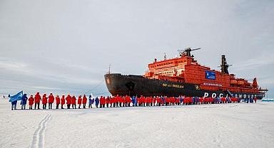 NÜKLEER enerjiyle çalışan buzkıran - Bilgi için yola çıkıyor!