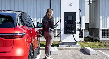 Schneider Electric - EVlink Pro DC 180 kW Hızlı Elektrikli Araç Şarj İstasyonu…