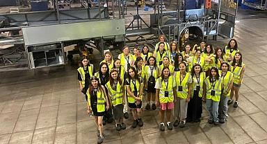 Mercedes-Benz Türk, Yıldız Kızlar’la Geleneksel İstanbul Ziyaretinde Bir Araya Geldi!