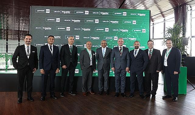 Elektrikli İŞ makineleri ve hibrit DENİZ araçlarına geçiş için Schneider Electric ve Borusan Cat işbirliği yaptı!