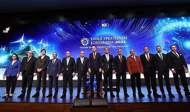 &#039;&#039;Yenilenebilir enerji 2035 strateji belgesi&#039;&#039; açıklanıyor - Enerji Bakanı Alparslan Bayraktar açıkladı!